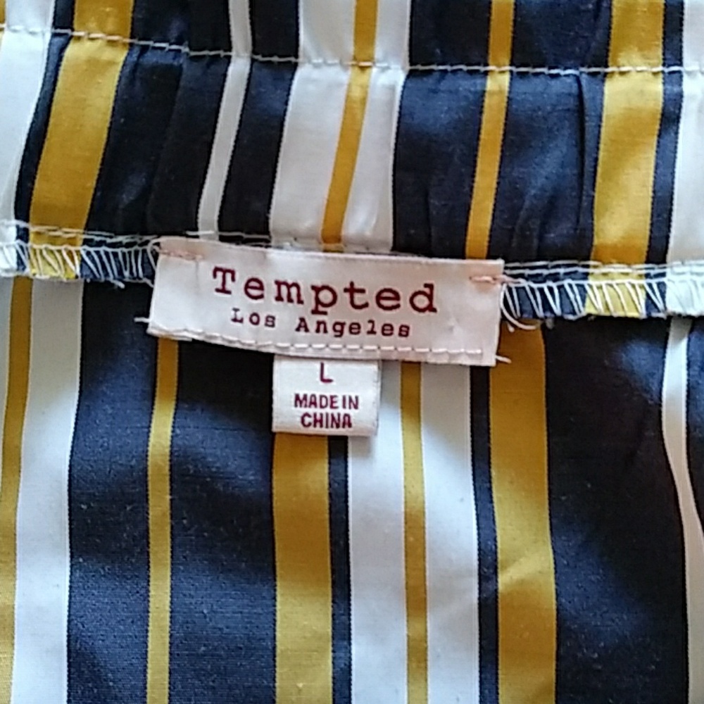 Top - Picture 2 of 2